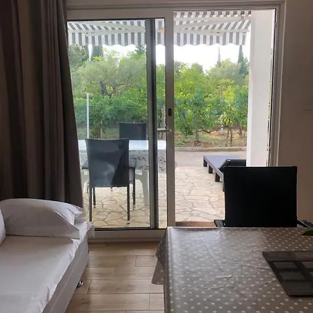 アパート Grapevine